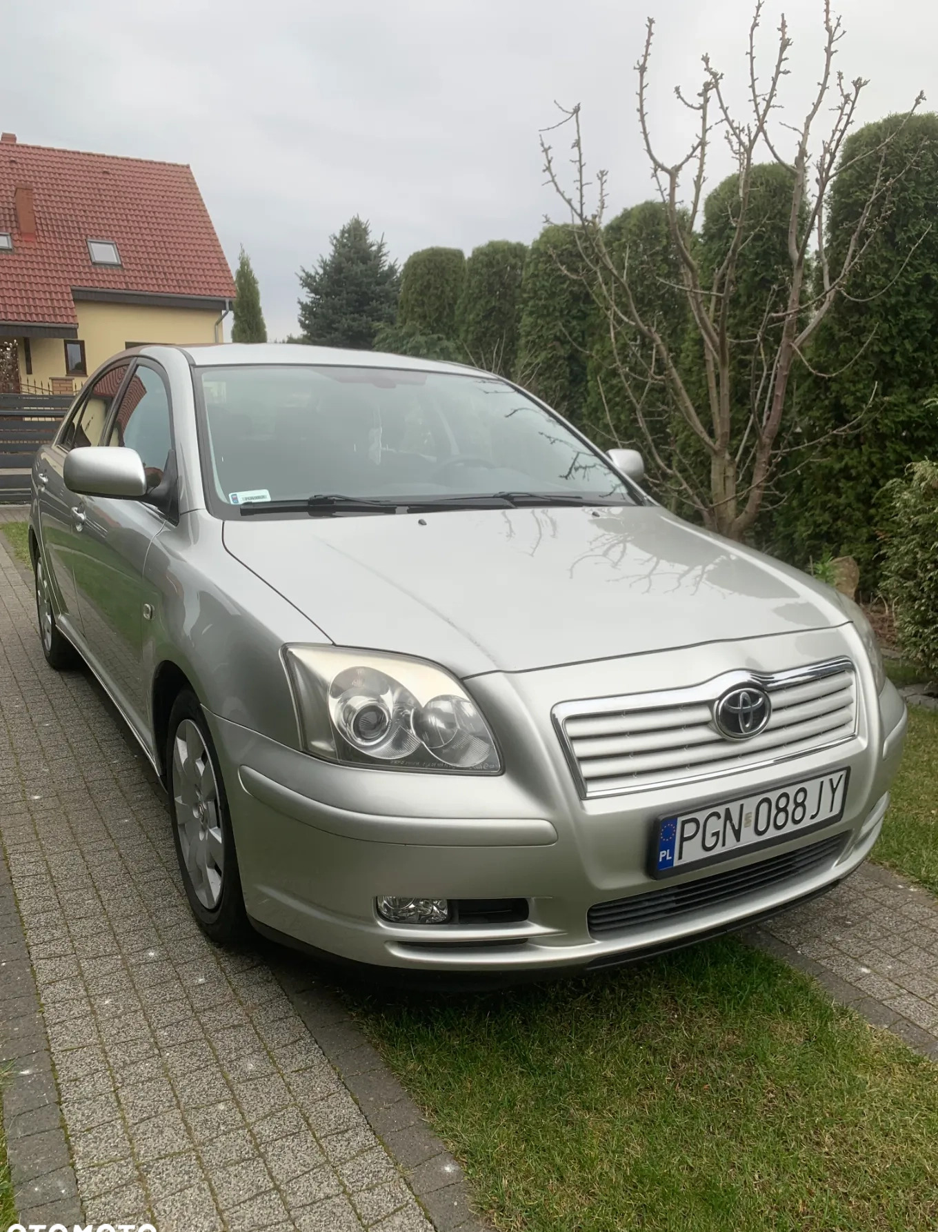 Toyota Avensis cena 15499 przebieg: 219100, rok produkcji 2004 z Kożuchów małe 562